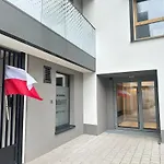 Kaskady Airport Modern Apartments - Close To The Airport And City Center