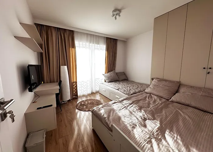 Kaskady Airport Modern Apartments - Close To The Airport And City Center