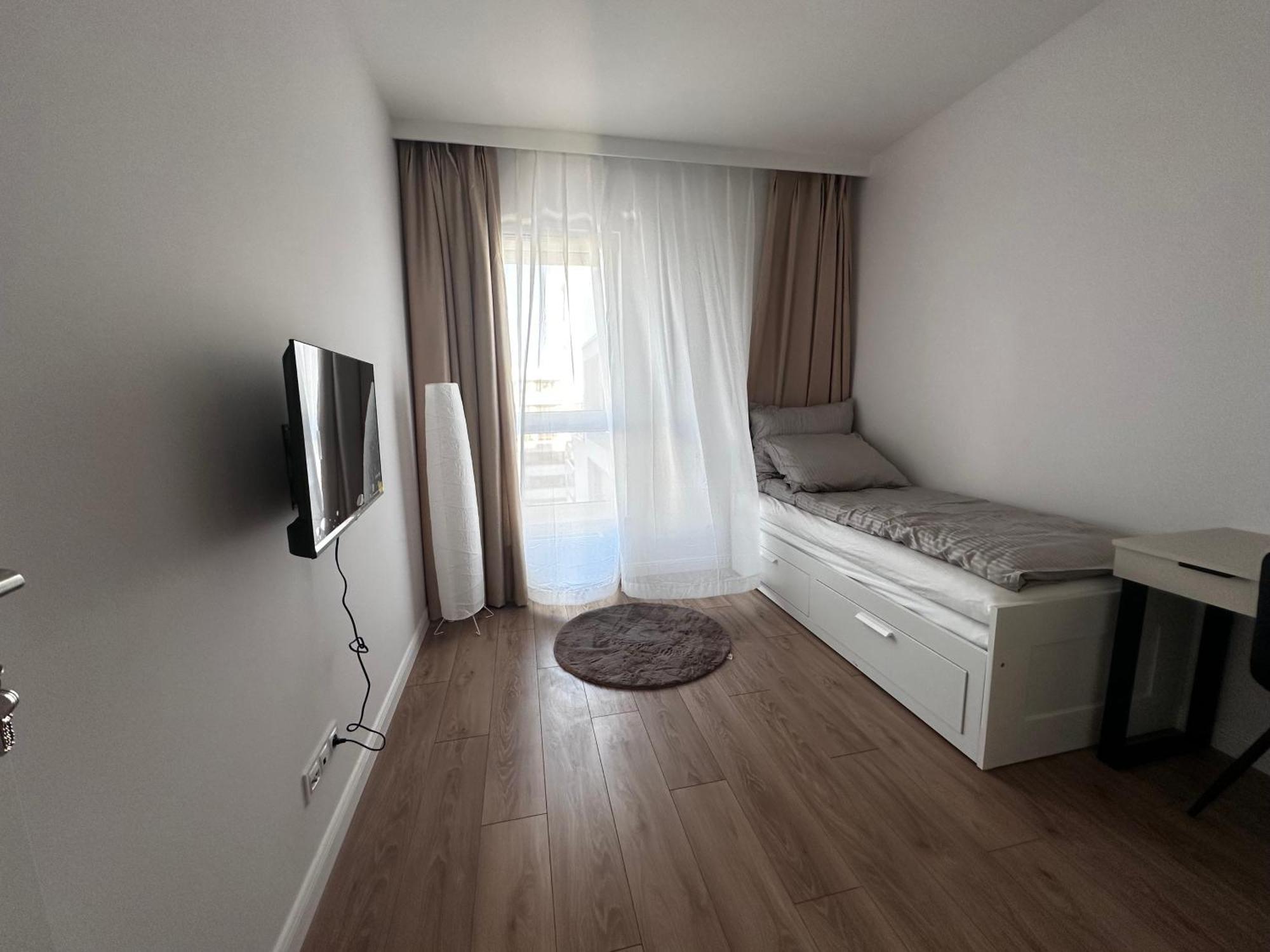 Apartament Kaskady Airport Modern - Close To The Airport And Center